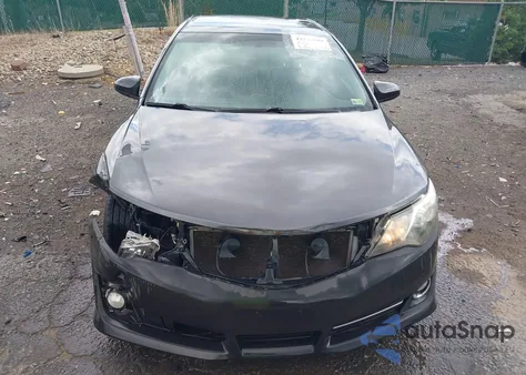 2013 Toyota Camry Se z USA, uszkodzony, nr VIN 4T1BF1FK5DU651690